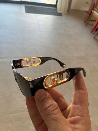 Gafas de sol Fendi marrones y doradas