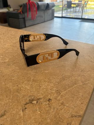 Gafas de sol Fendi marrones y doradas