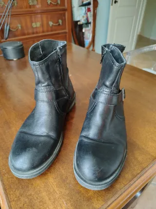 Stivali stivaletti neri in cuoio con fibbia - Tg 3