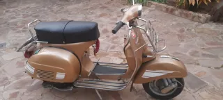 Vespa Clásica Color Bronce