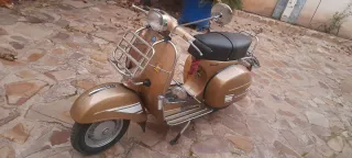 Vespa Clásica Color Bronce