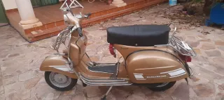 Vespa Clásica Color Bronce