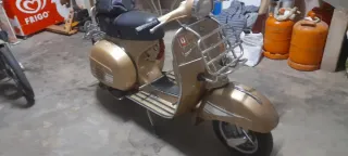 Vespa Clásica Color Bronce