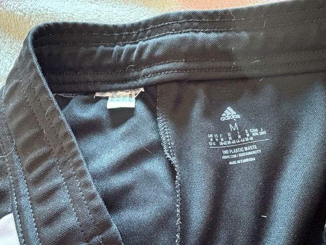 Pantalón chándal Adidas negro y rosa