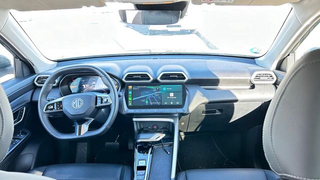 MG ZS HYBRID+ Luxury 2025