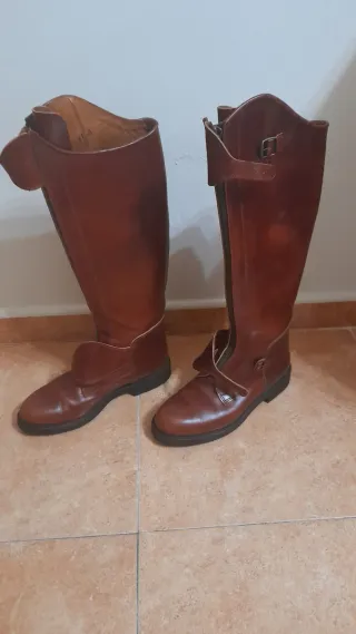 BOTAS ALTAS NUEVAS .