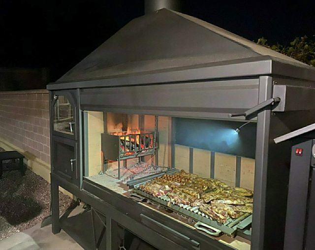 Fornaci e griglie su misura in legno e carbone