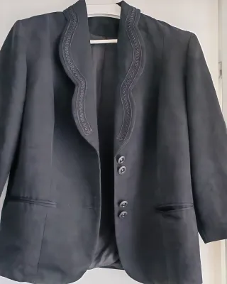 Blazer vintage nero con ricamo