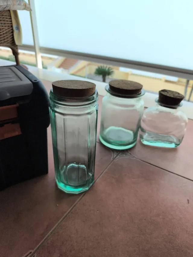 Potes de vidro com tampa antigotejamento