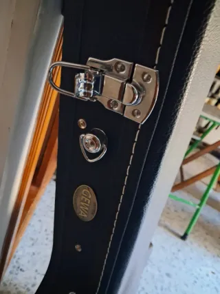 Estuche Rígido para Guitarra
