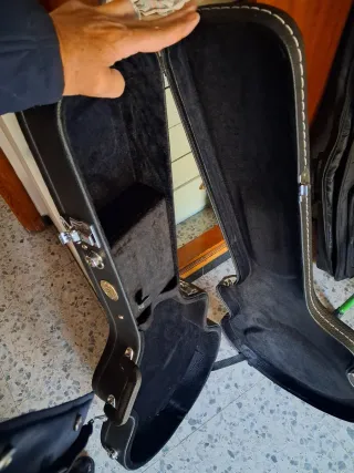Estuche Rígido para Guitarra