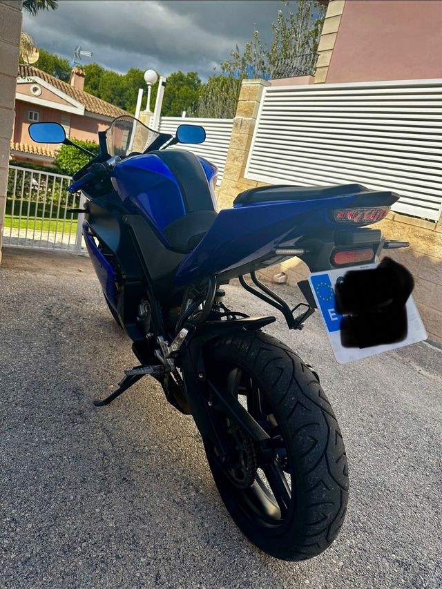Yamaha YZF-R125 Azul