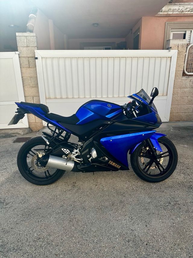 Yamaha YZF-R125 Azul