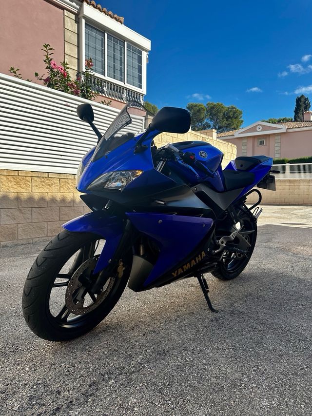 Yamaha YZF-R125 Azul