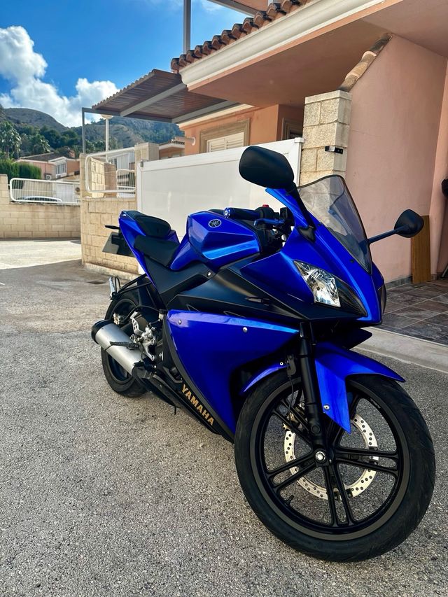 Yamaha YZF-R125 Azul
