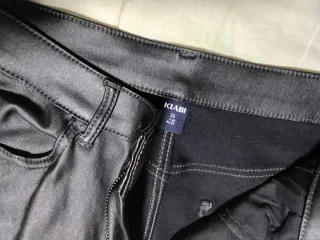 Pantalón polipiel negro talla 36