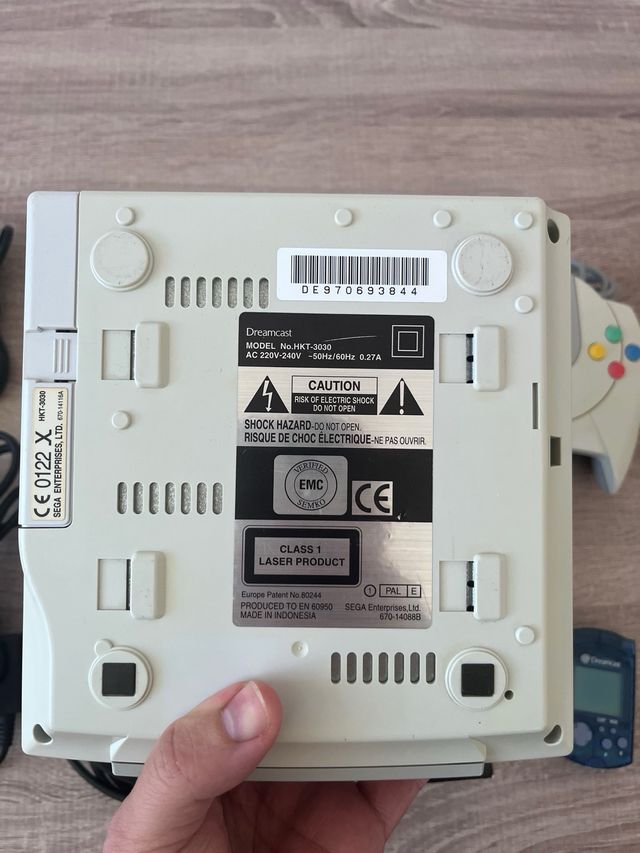 Consola Sega Dreamcast + Accesorios