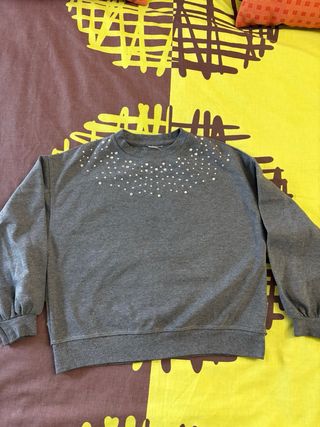 Sudadera gris Strass y camiseta rosa