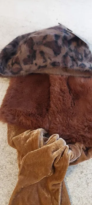 Conjunto Boina y Bufanda Angelina Marrón