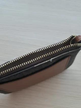 Cartera Michael Kors Negra y Dorada