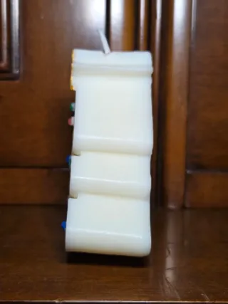 Vela árbol de Navidad dorado y multicolor