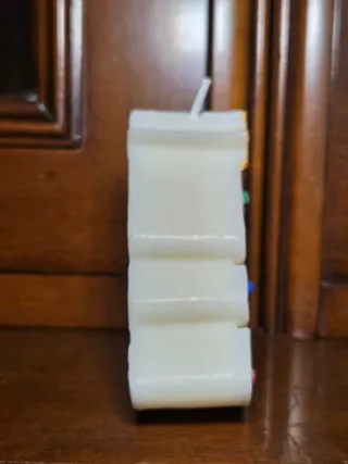 Vela árbol de Navidad dorado y multicolor