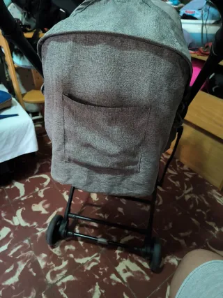 Carrito bebé gris buen estado