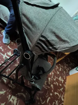 Carrito bebé gris buen estado