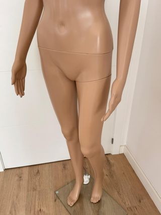 Maniquí mujer giratorio y móvil
