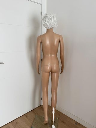 Maniquí mujer giratorio y móvil