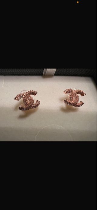 Pendientes Chanel CC Rosa