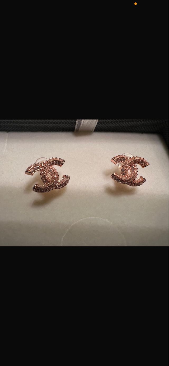 Pendientes Chanel CC Rosa