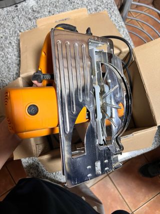 Sierra circular EINHELL NUEVA.