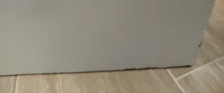 Comodino Malm, faccio foto dei marchi