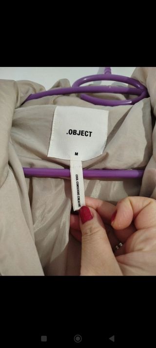 Abrigo acolchado Object beige