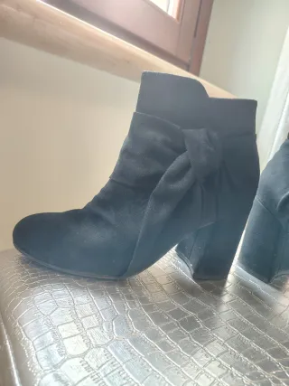 Stivaletti neri similpelle scamosciata 39 - 7 cm