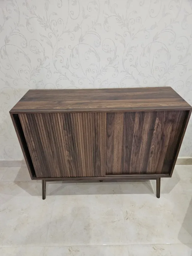 Aparador de madera diseño moderno