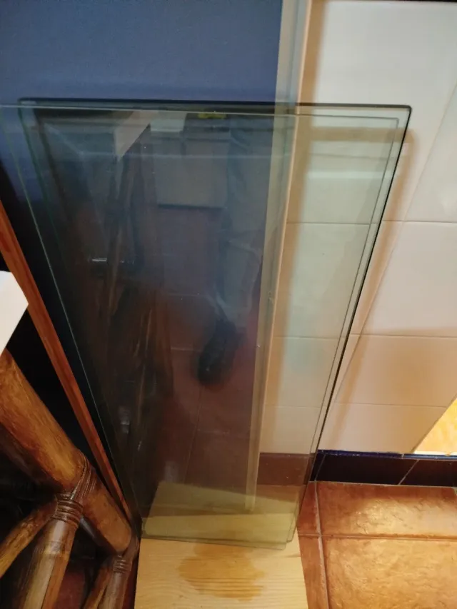 Cristal biselado. Hay otro cristal 0,50cm grueso