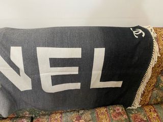 Bufanda Chanel Gris y Negra