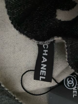 Bufanda Chanel Gris y Negra