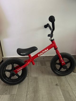 Bicicleta infantil RideTrike roja