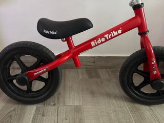 Bicicleta infantil RideTrike roja