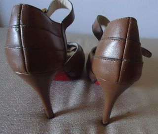 Zapatos de tacón Charles Louboutin.