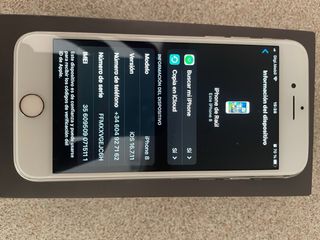 iPhone 8 con fundas y caja original + 5 Fundas