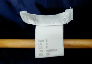 Abrigo premamá acolchado azul