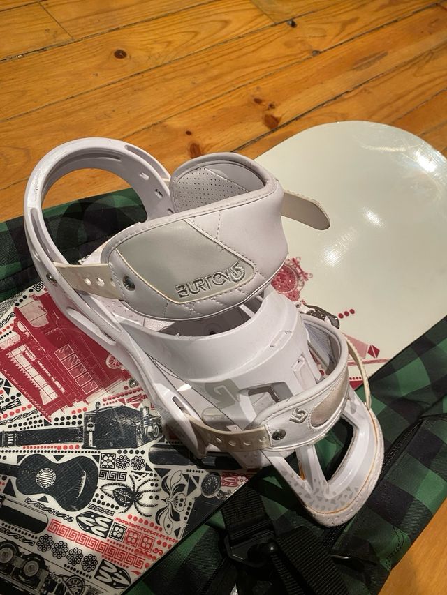Tabla Snow Burton con Fijaciones y Funda