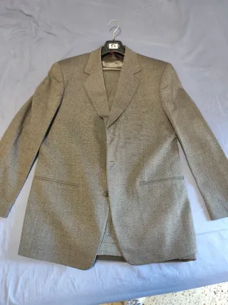 2 Trajes Antonio Domínguez y Emilio Tucci grises