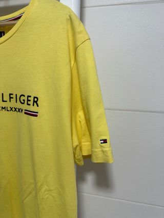 Camiseta Tommy Hilfiger Amarilla