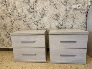 Cómoda 4 cajones + 2 mesitas