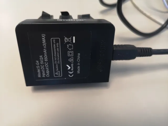Caricabatterie Smatree 3 batterie per GoPro Hero 4